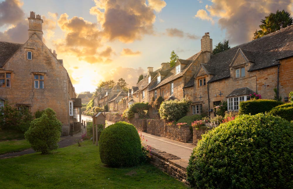 Pretty Cotswolds Villages and Towns
