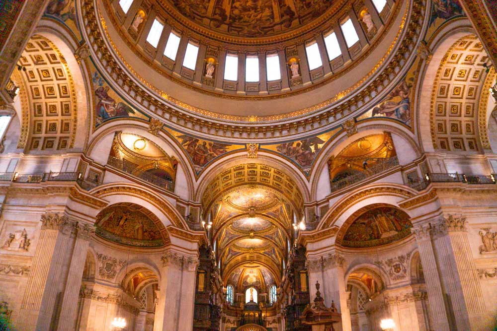 St Paul Katedrali'nin içi