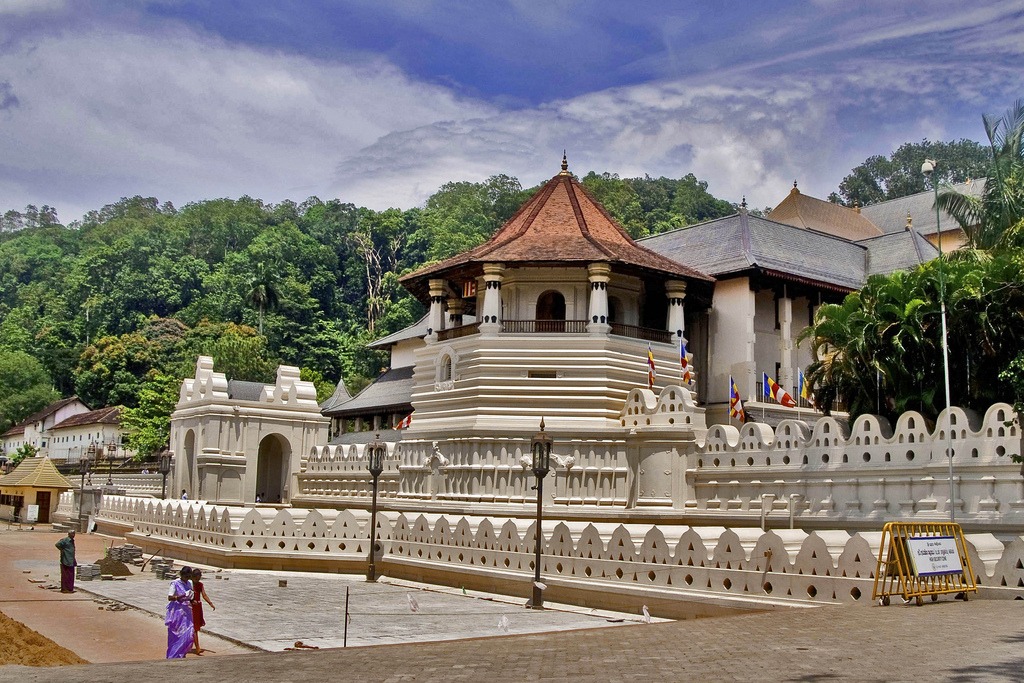 Diş Tapınağı, Kandy