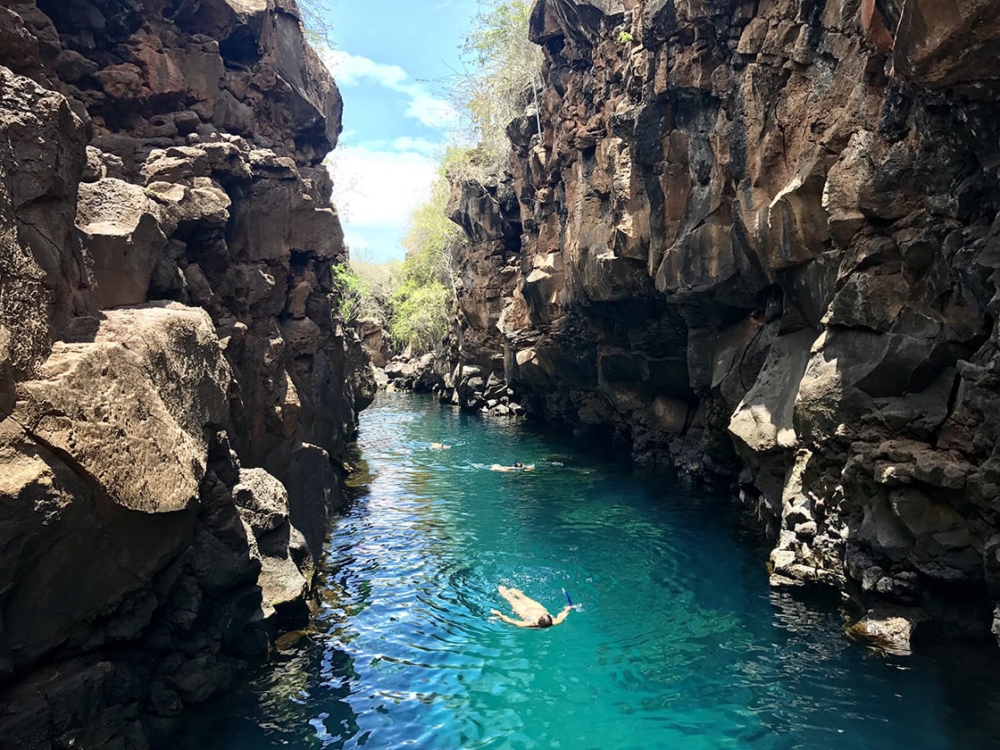 Galapagos'taki Santa Cruz Adası'ndaki Doğal Havuz