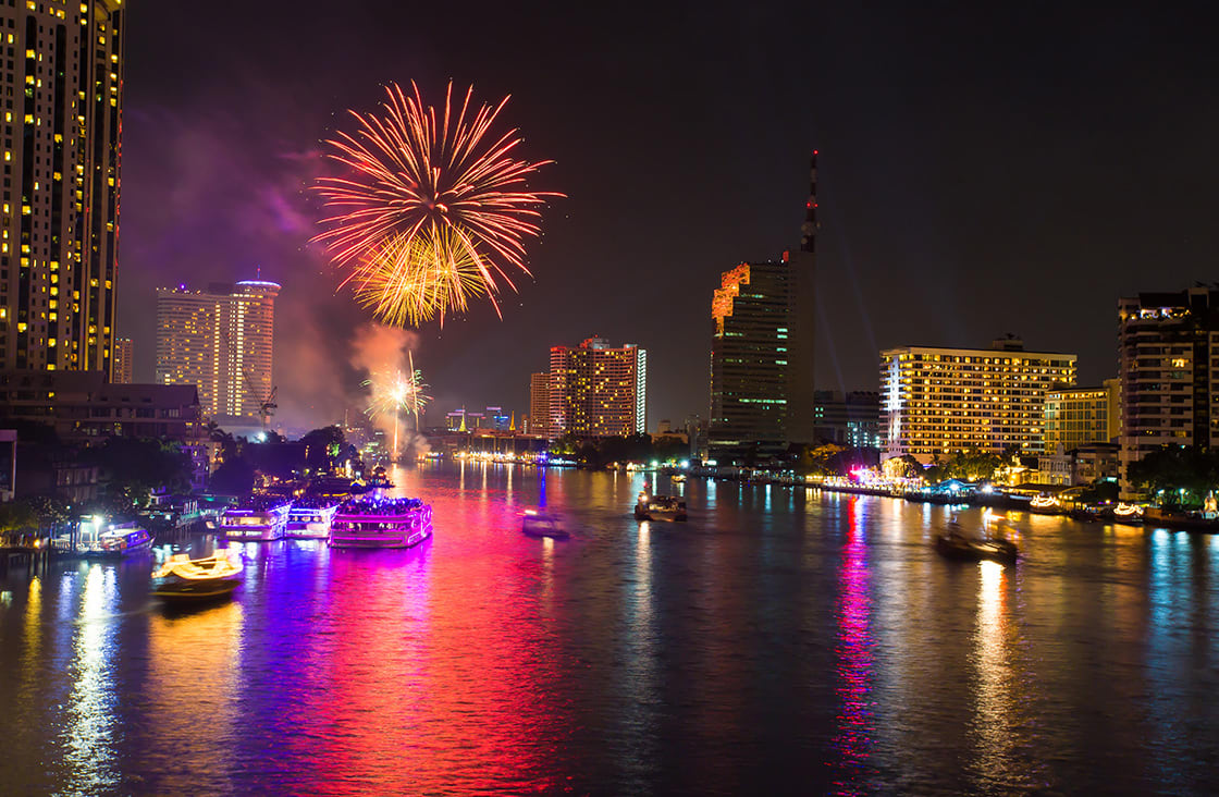 Havai Fişek,At,Chao,Phraya,Nehir,In,Geri Sayım,Kutlama,Parti,2016Havai Fişek,At,Chao,Phraya,Nehir Yeni Yıl Kutlaması,