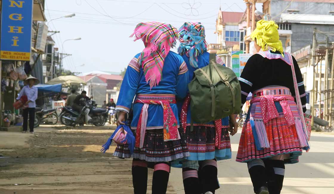 Schoolgirls in ethnic clothes