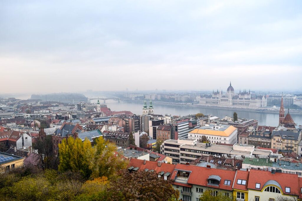 Budapeşte Manzarası, Macaristan'ı Ziyaret Etmek