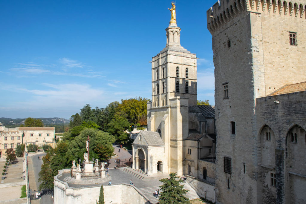 Avignon Katedrali, Avignon Gezilecek Yerler
