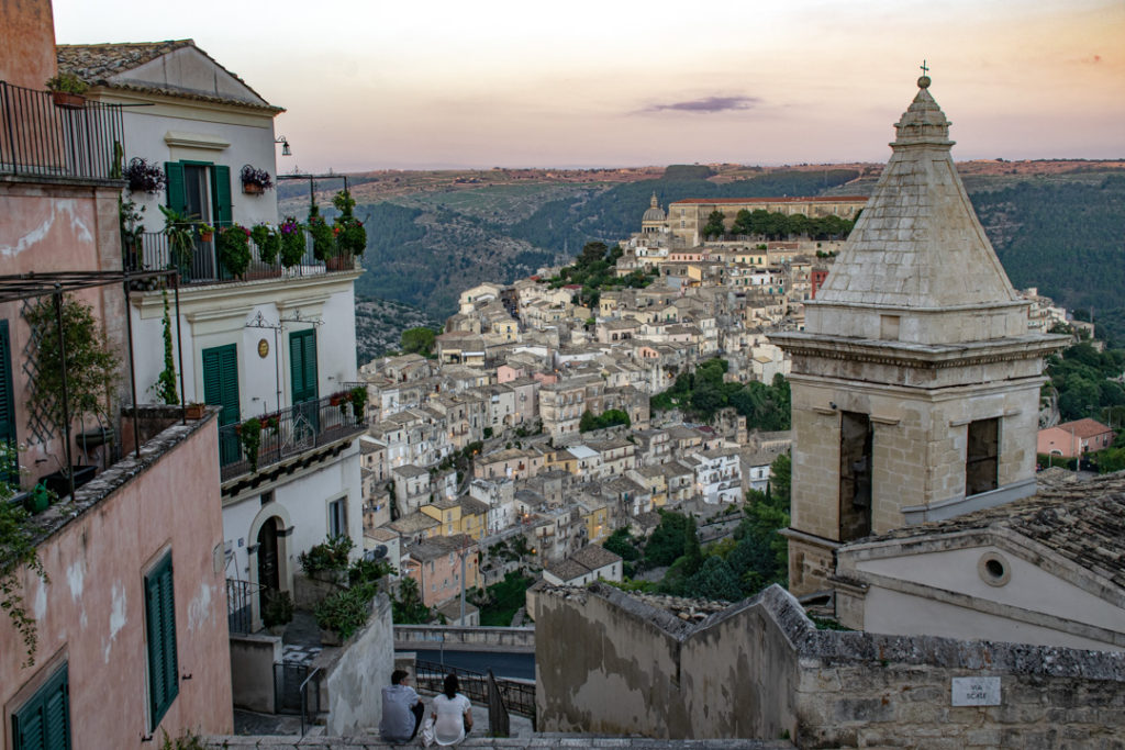 Ragusa, Sicilya İtalya'da Nerede Kalınır?