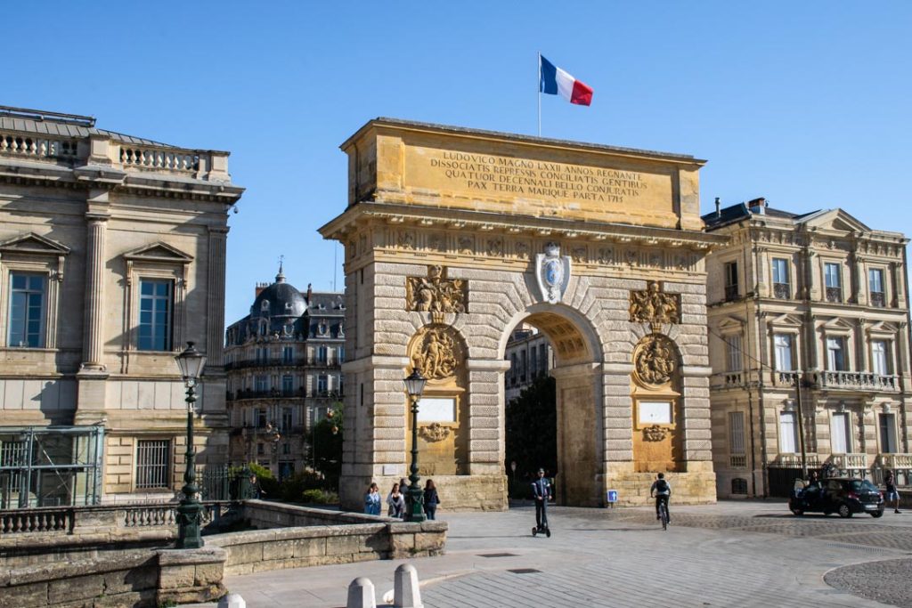 Porte du Peyrou, Montpellier Gezilecek Yerler