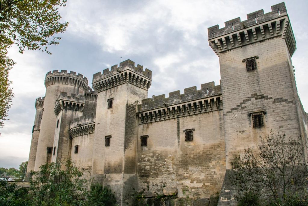 Tarascon Chateau'yu ziyaret edin