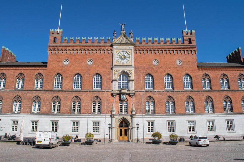 Odense Belediye Binası, Odense Danimarka'yı Ziyaret Ediyor