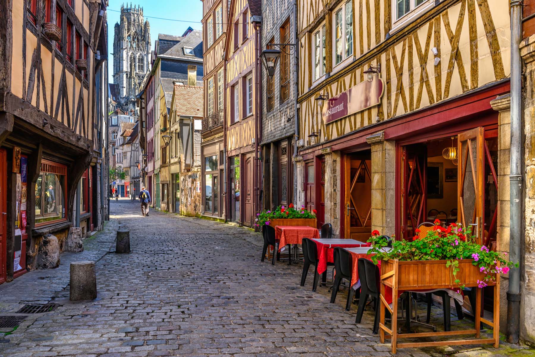 Rouen caddesi ve katedral