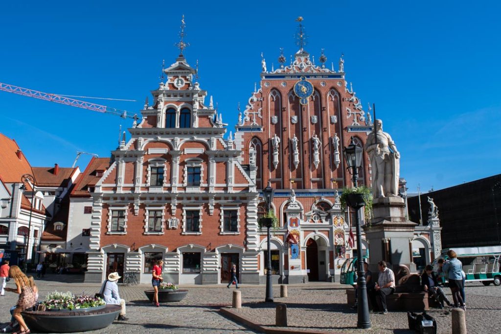 Siyah Noktalar Evi, Riga'da Kalınacak En İyi Yerler Letonya