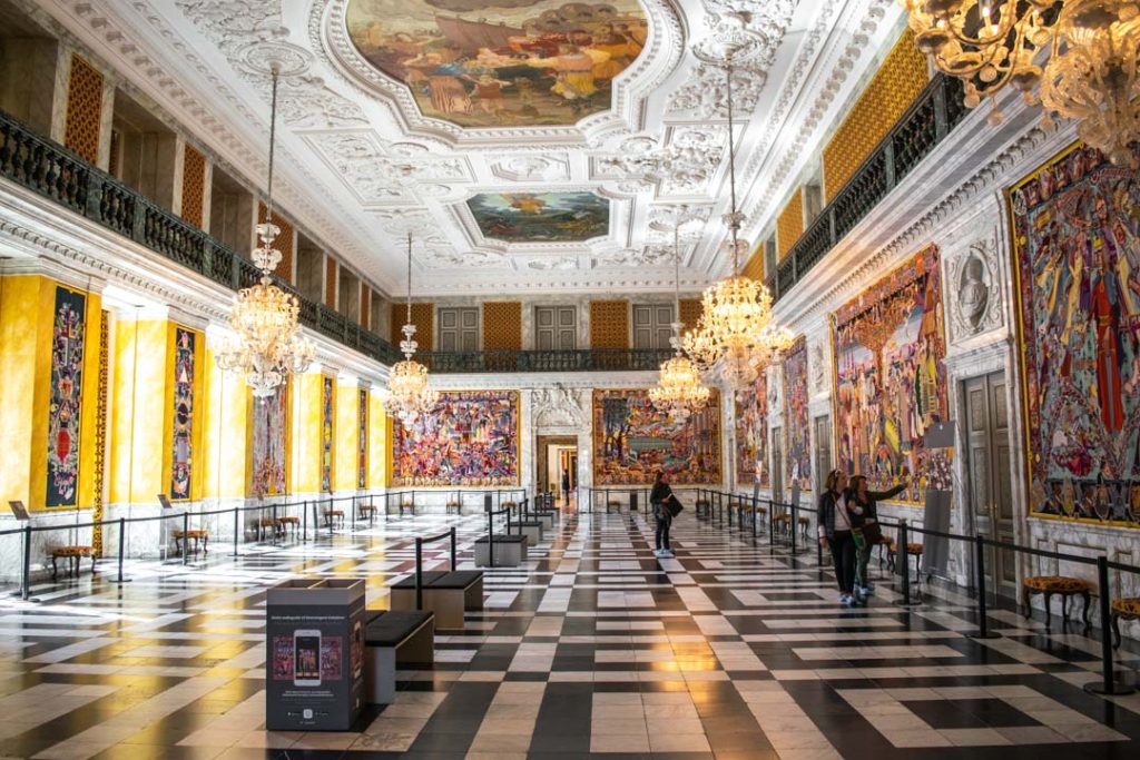 Christiansborg Sarayı, Kopenhag Kartını Ziyaret Edin