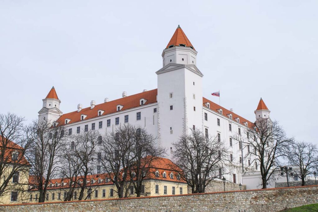 Bratislava Kalesi, Viyana'dan Bratislava'yı Ziyaret Etmek